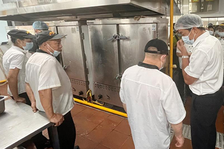 第23個(gè)全國“安全生產(chǎn)月”|心悅餐廳開展燃?xì)獍踩[患排查和消防安全專題培訓(xùn)及應(yīng)急演練