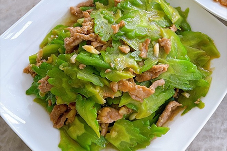 用心服務(wù)，感動(dòng)顧客