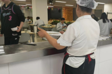 主動(dòng)擔(dān)當(dāng)，綻放兼職光芒